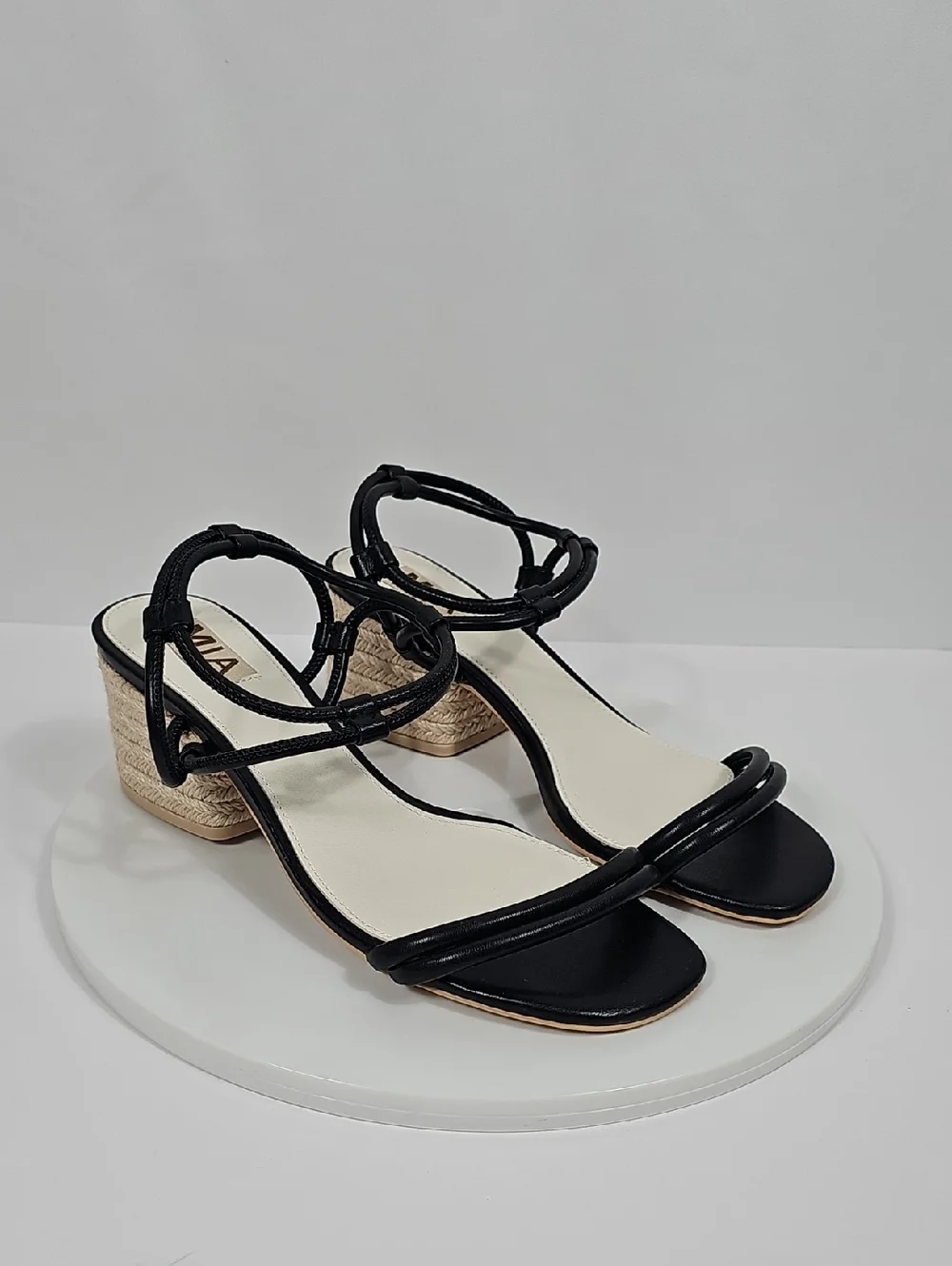 NWOT MIA Ione Strappy Espadrille Block Heels Sandals Black 8.5